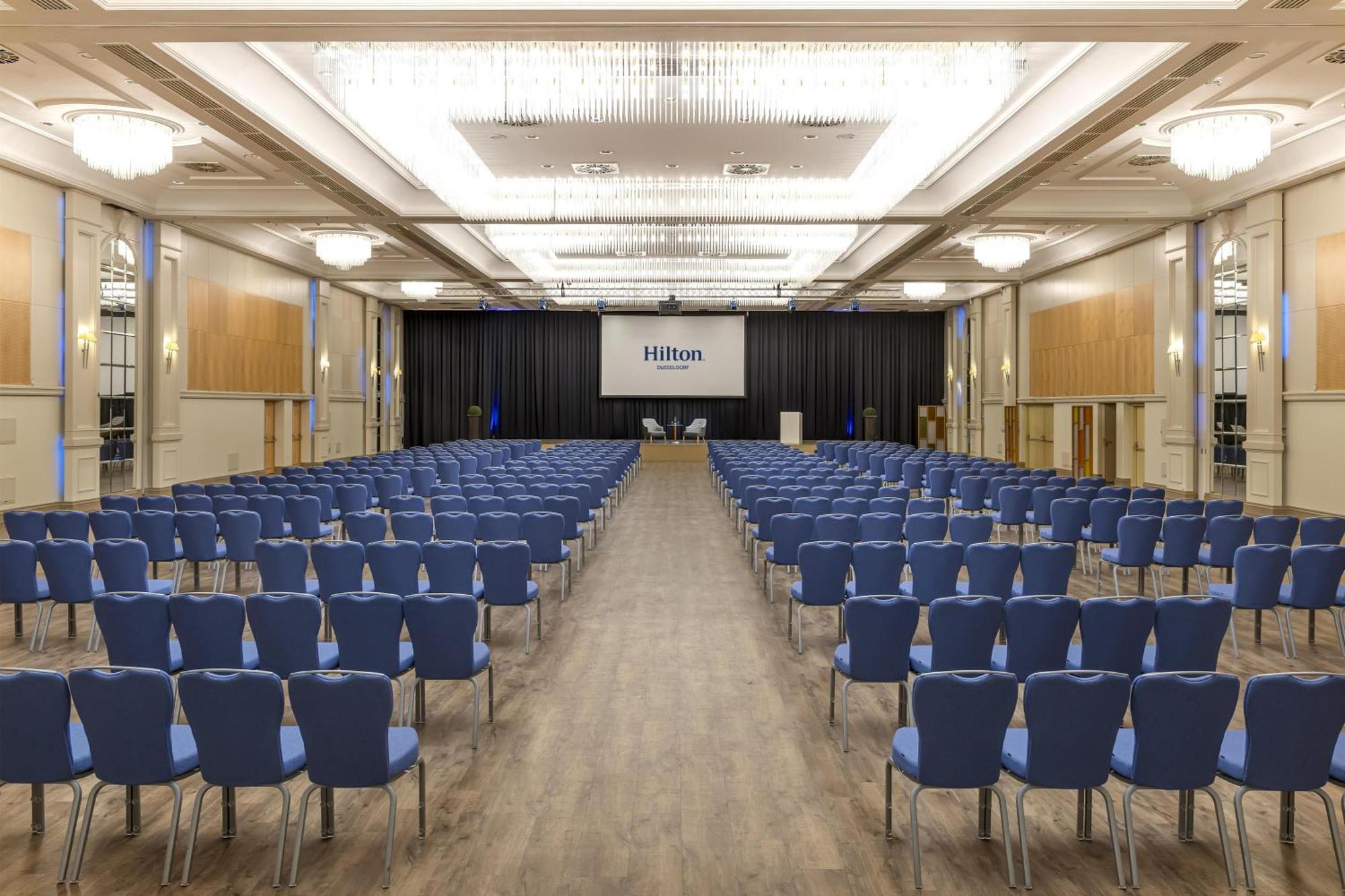 Hilton Duesseldorf — Photos 1